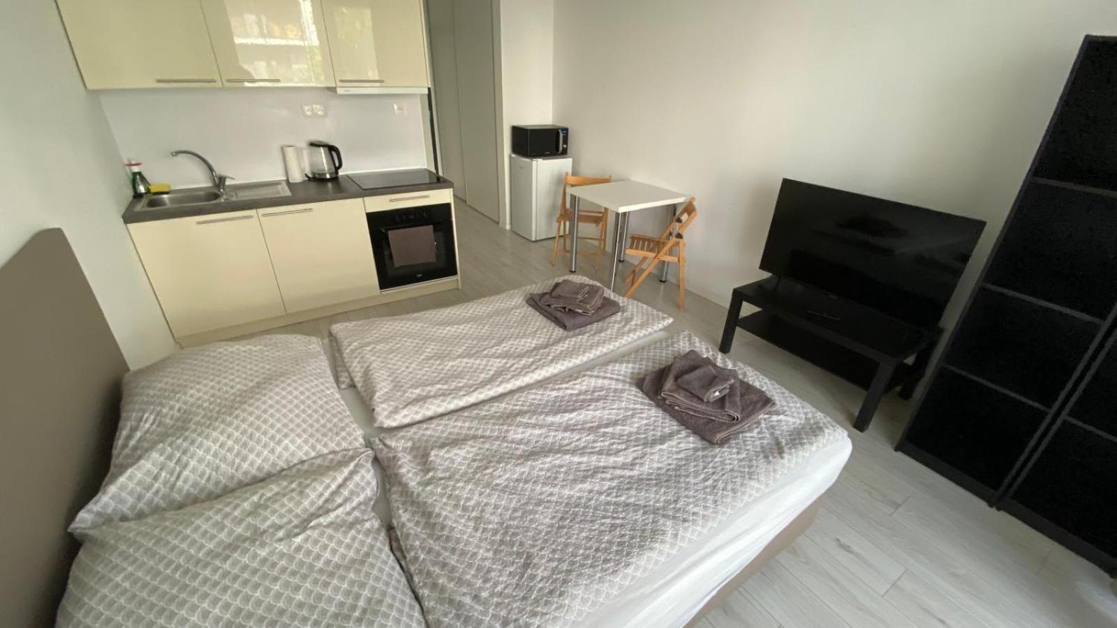 1 Room Apartment With Terrace, Slnecnice Μπρατισλάβα Εξωτερικό φωτογραφία